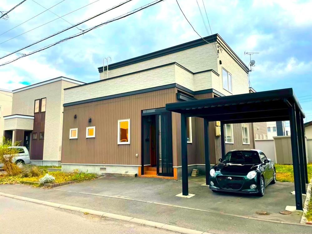 Modern 3LDK Home in Minami-Ainosato - Photo 1