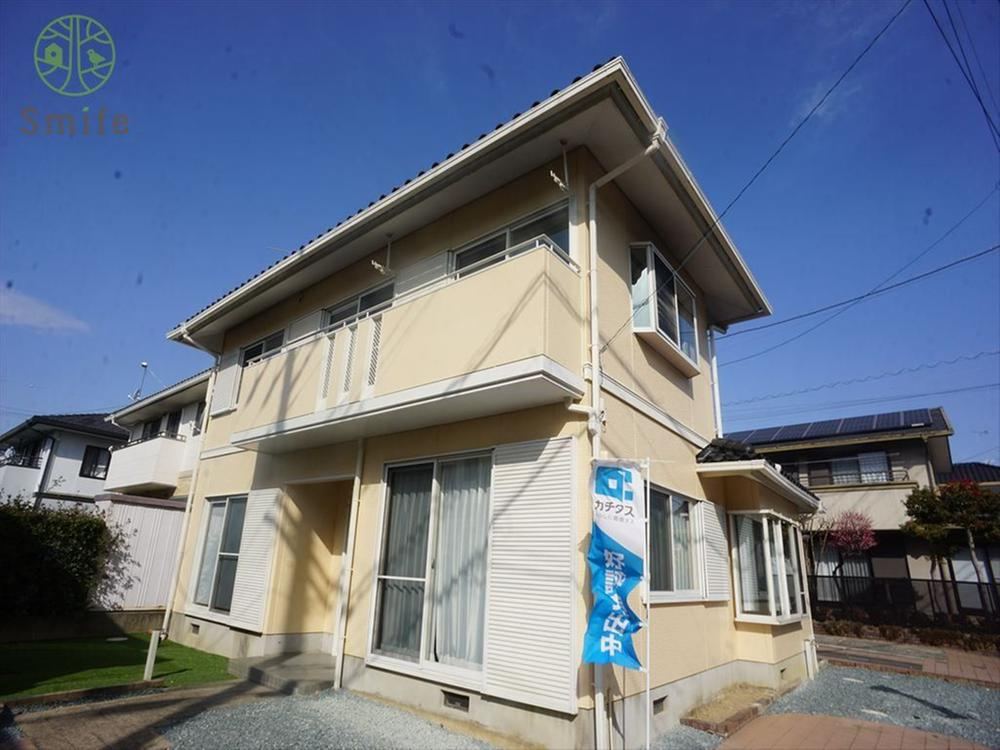 Reconstructed 4LDK House by Renowned Builder in Izumi - Photo 1