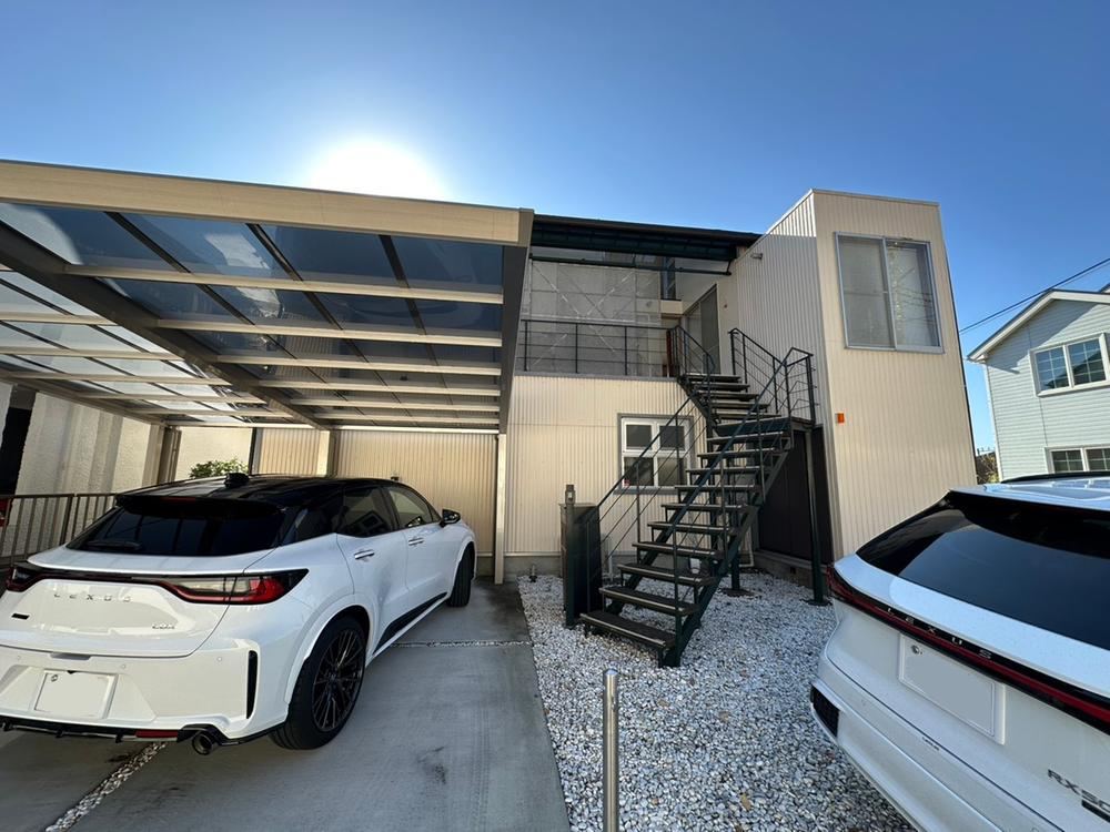 Renovated 2LDK House with Pool in Hayama - Photo 1
