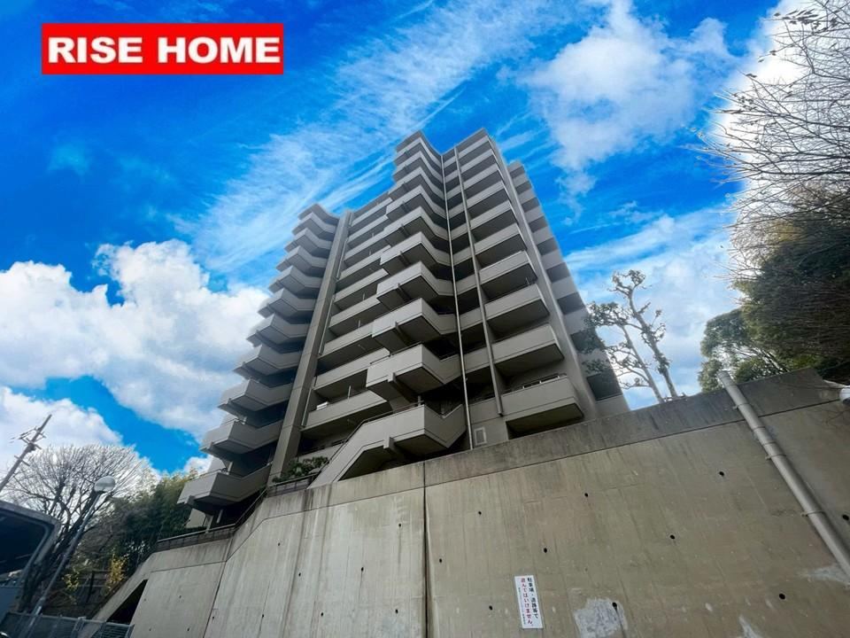 3LDK apartment in Hirakata, Osaka - Photo 1