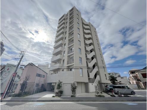 Charming 3LDK Apartment with View of Enoshima in Fujisawa - Photo 1