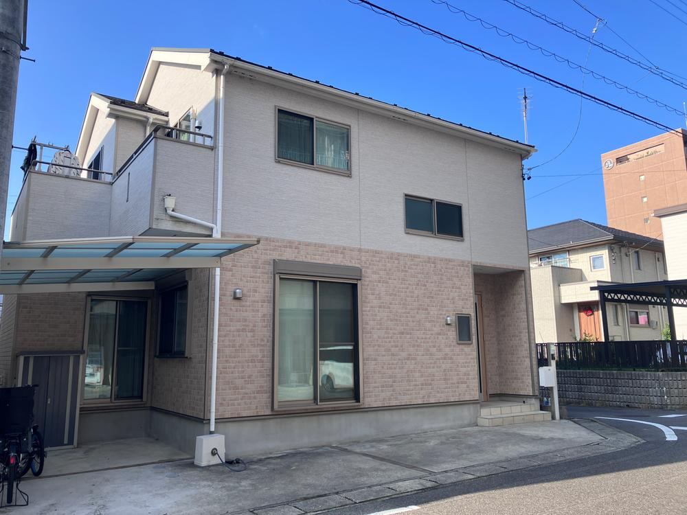 Modern 4LDK House Just 5 Minutes from Station - Photo 1