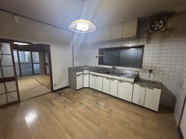 Renovated 4LDK House in Imabari - Photo 1