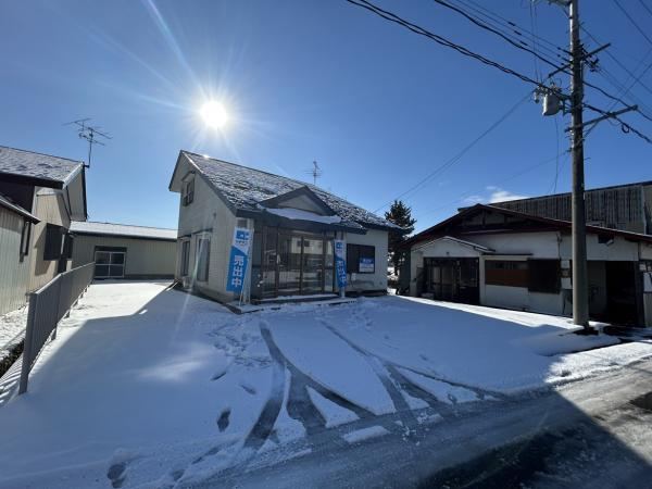 Renovation-Ready 3LDK House Near Inawashiro Station - Photo 1