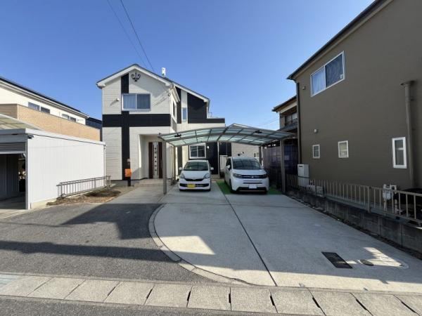 Eco-Friendly 4LDK Home with Solar Panels in Nisshin - Photo 1