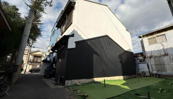 Versatile 3DK House with Garden in Kitatsumori, Osaka - Photo 1