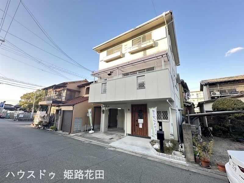 Renovated 4LDK House in Himeji - Photo 1