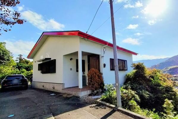 Spacious 2LDK Home with Fruit Orchard in Izu-Taga - Photo 1