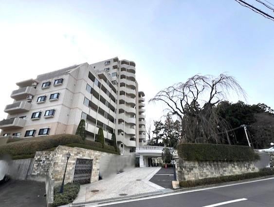 Pet-Friendly 2LDK Apartment in Aoba - Photo 1