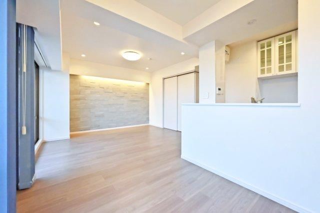 Renovated 3LDK Apartment in Kasugacho, Tokyo - Photo 1