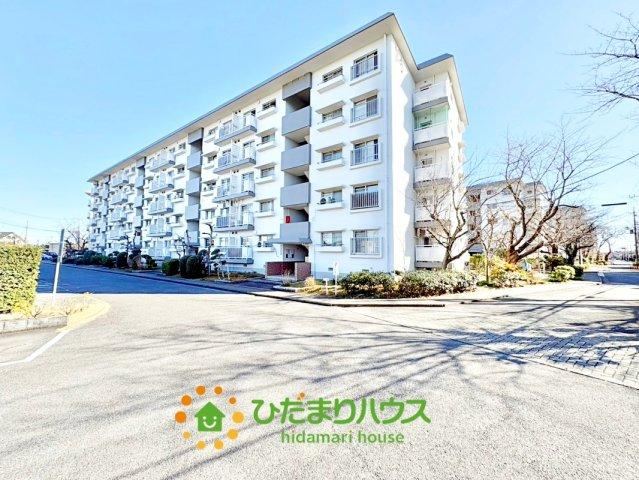 Bright 3LDK Apartment with Great Views in Kuki - Photo 1