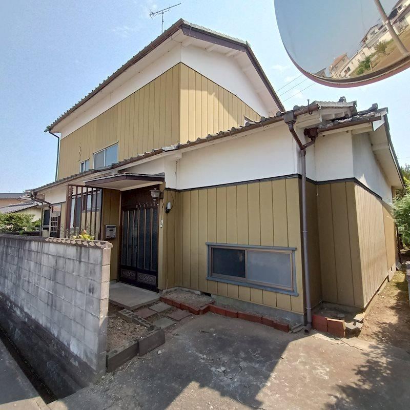 Flat Corner Lot Land in Nakahama - Photo 1