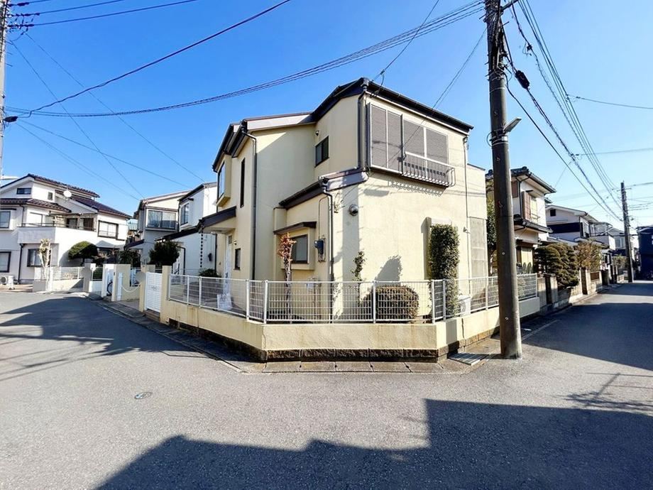 4DK Home with Ample Parking Space - Photo 1