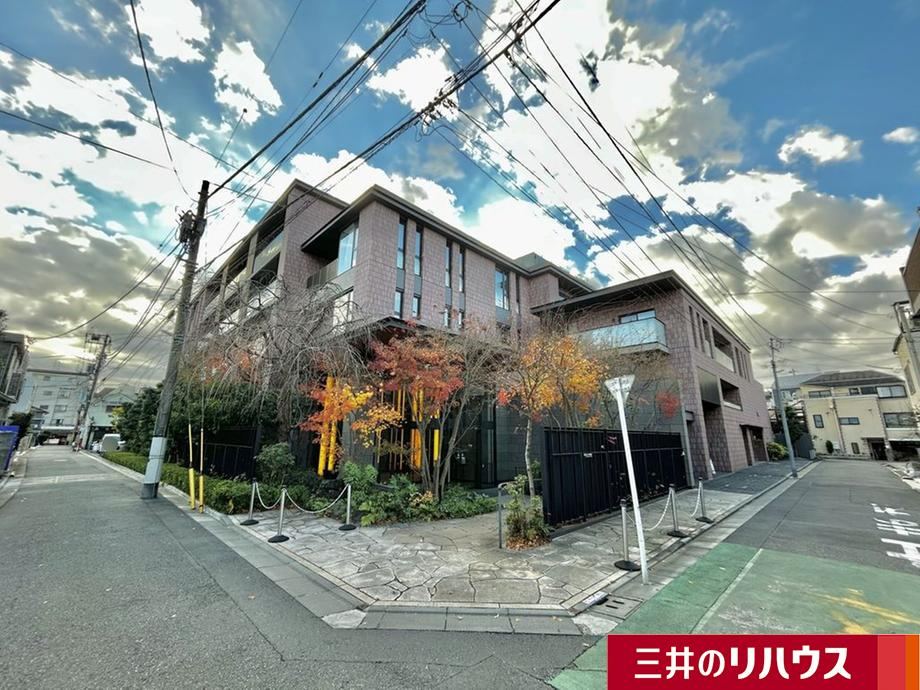 Modern 1LDK Apartment in Minami-Dai - Photo 1