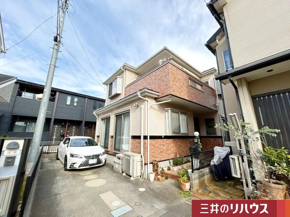 Well-Maintained 4LDK House Near Omiya - Photo 1