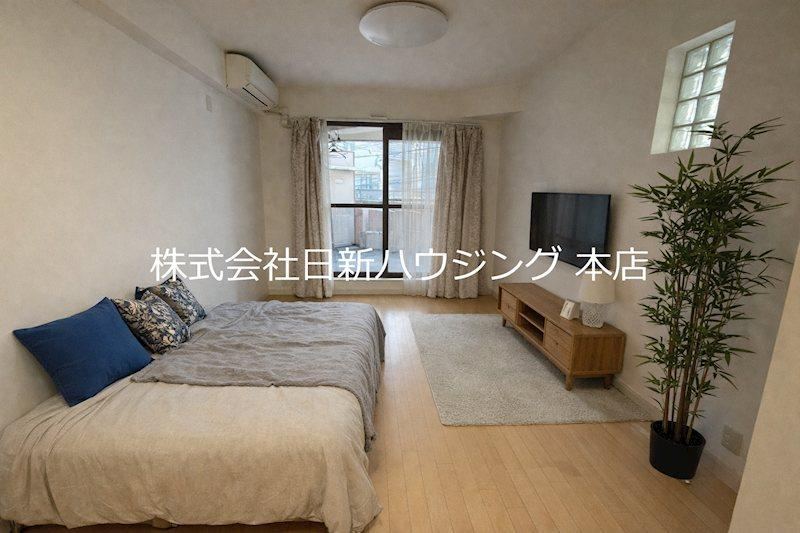 1LDK apartment in Minato Ward, Tokyo - Photo 1