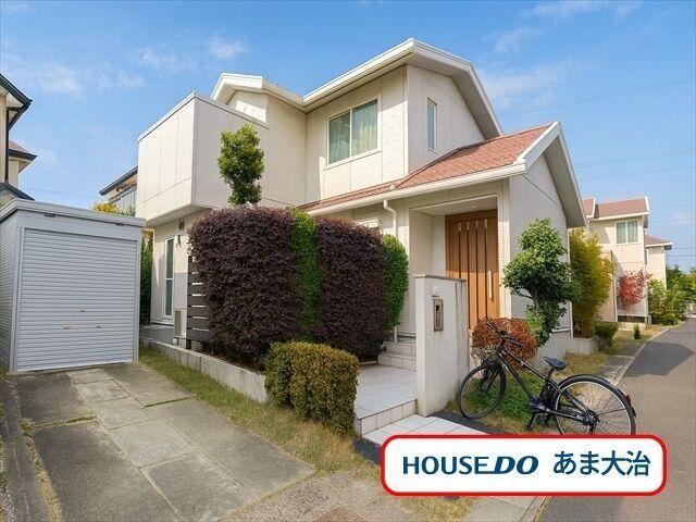 Family-Friendly 4LDK House with Efficient Layout in Ama - Photo 1