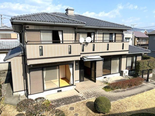 Generous 6LDK+S House in Quiet Kochi Neighborhood - Photo 1