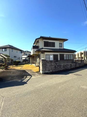 Spacious 6LDK House Near Kasahata Station - Photo 1