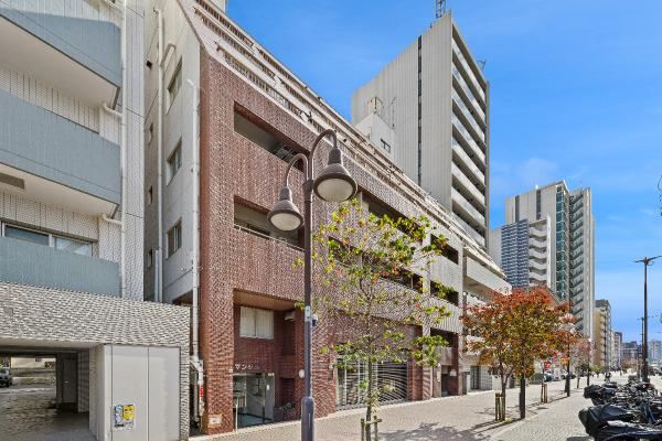 2LDK Apartment in Nishikebukuro, Tokyo - Photo 1