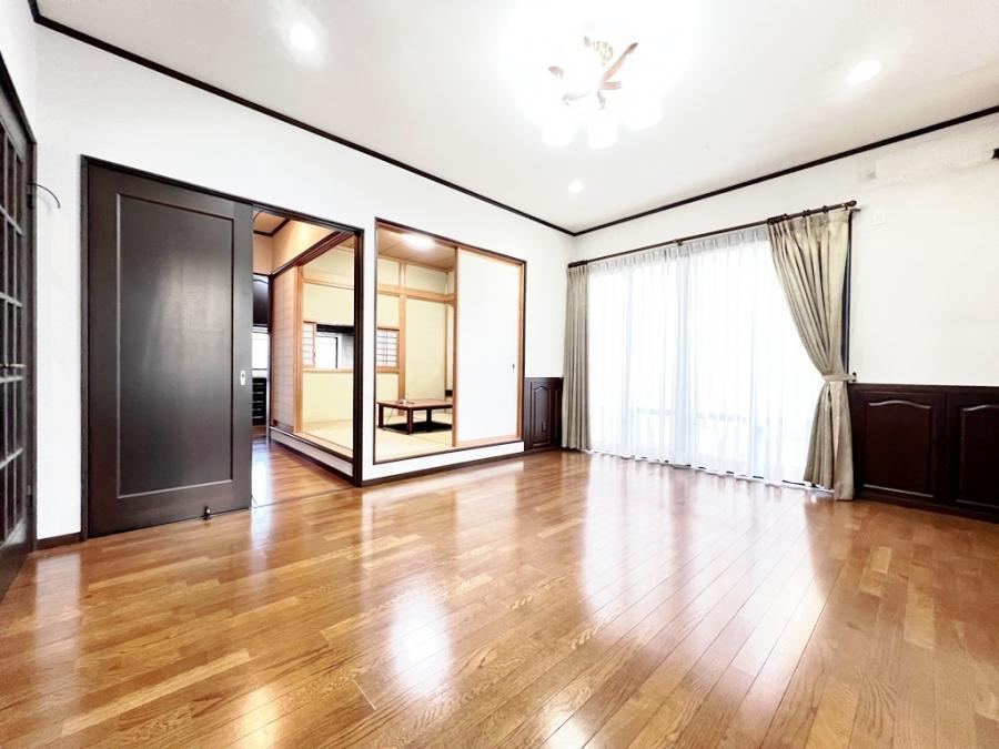 Spacious 4LDK House in Nakazato, Hiratsuka - Photo 1