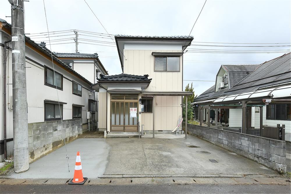 Renovated 3LDK House with Mountain Views in Tsubame - Photo 1