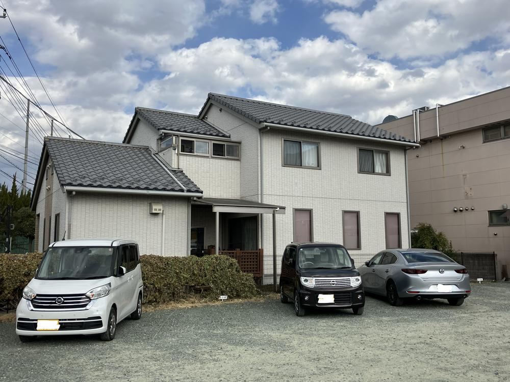 Versatile 5LDKK Home in Saijo - Photo 1