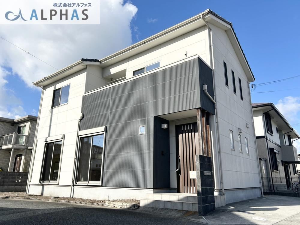 Recently Renovated 3LDK+S House in Higashi-Kanjiki - Photo 1