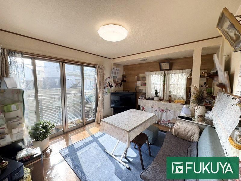 Spacious 3LDK House with Large Balcony in Minoh - Photo 1