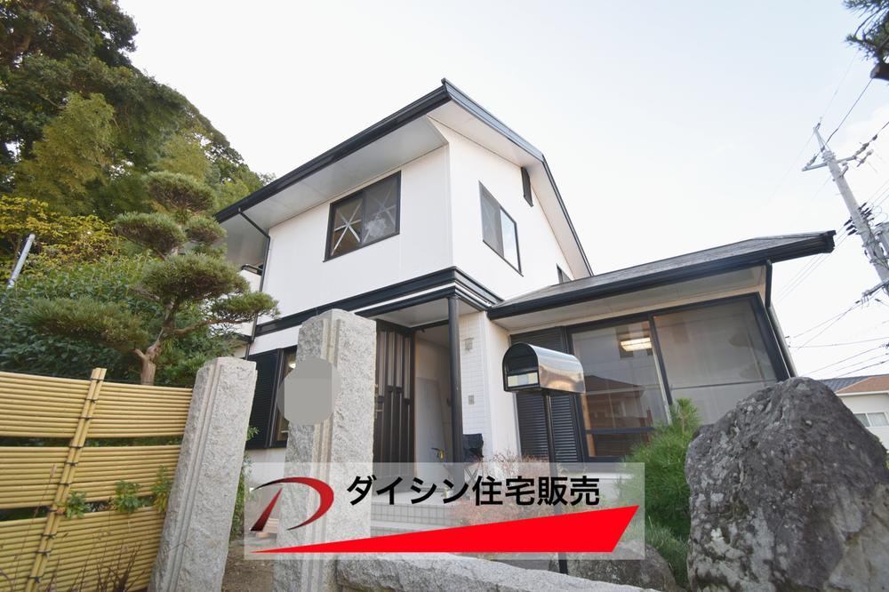 Renovated 5LDK Detached House with Garden in Takehisa - Photo 1