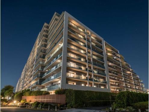 Scenic Views of Mt. Fuji and Fireworks from This 3LDK Apartment - Photo 1