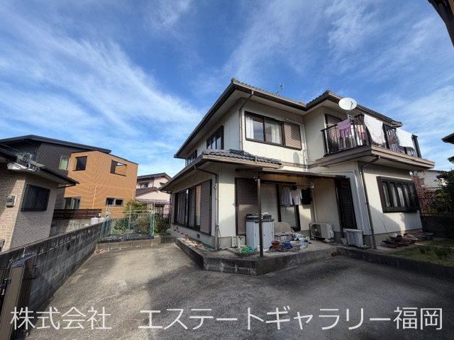 Spacious 5LDK Home with Large Lot in Fukuoka - Photo 1