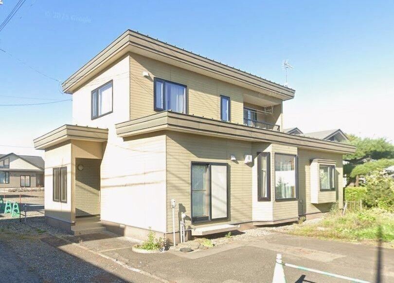 Modern 4LDK House in Nishi 13-jō Minami, Obihiro - Photo 1