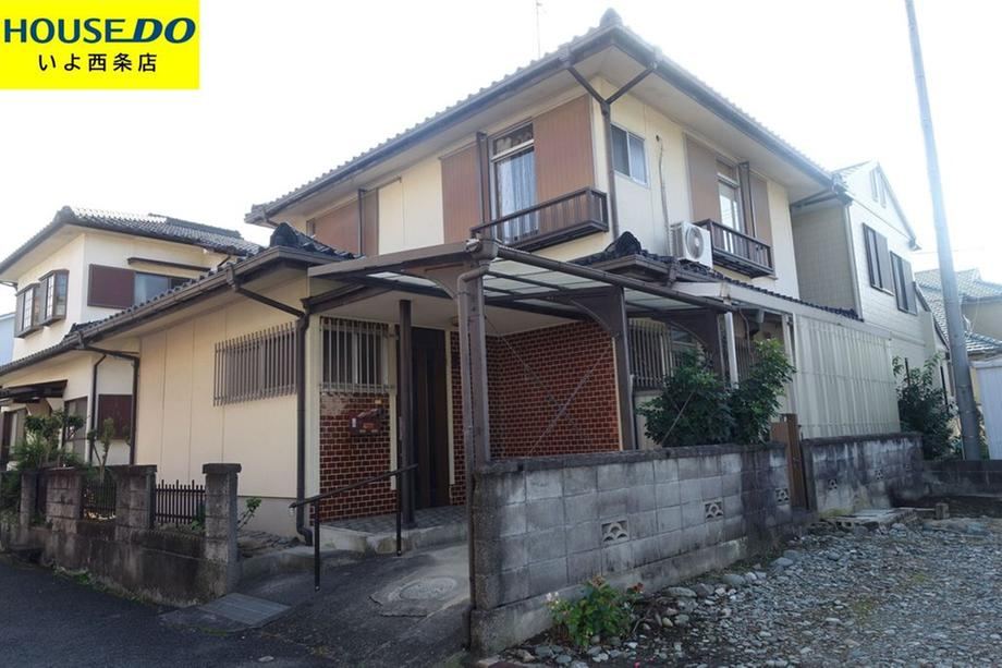 Conveniently Located 5DK House - Photo 1
