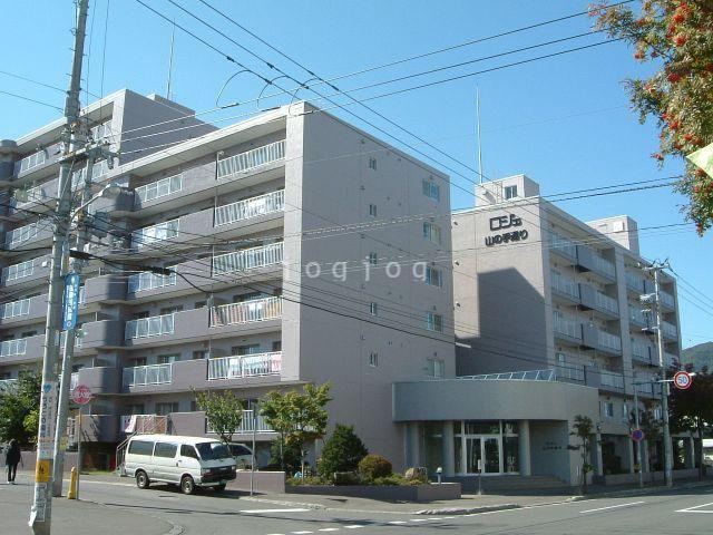Bright 4LDK Apartment in Nishino, Sapporo - Photo 1