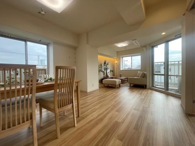 Renovated 3LDK Apartment in Honmachi Higashi - Photo 1