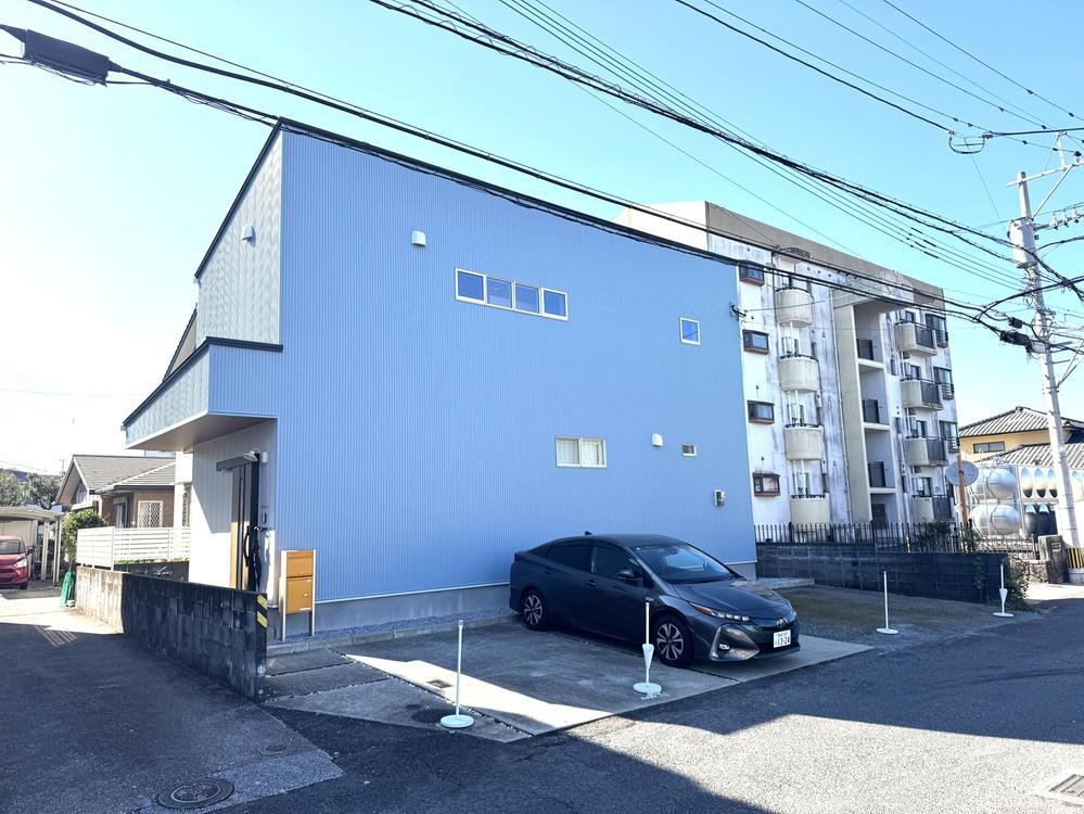 Stylish 3LDK Detached House in Otsuka Town - Photo 1