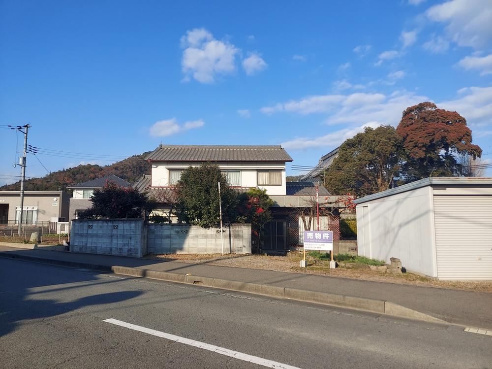 Convenient 7DK House Near Fukuzaki Station - Photo 1