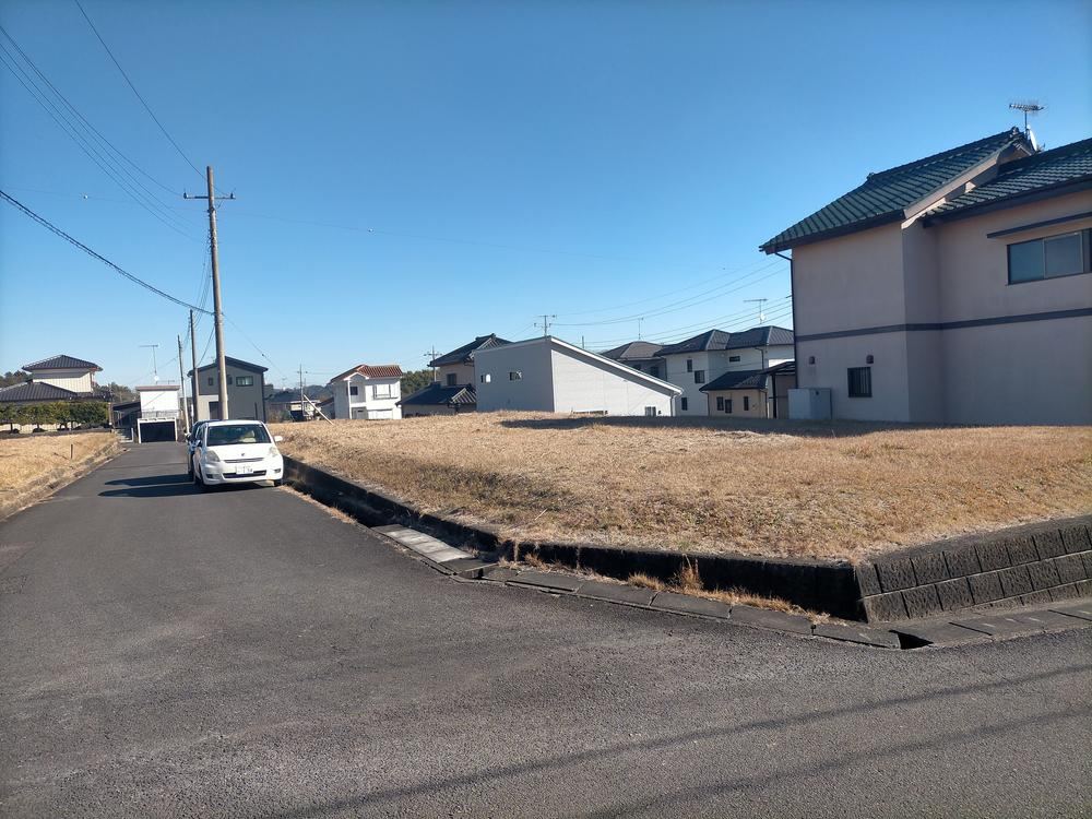 Land with Scenic Mountain Views in Kakio, Ibaraki - Photo 1
