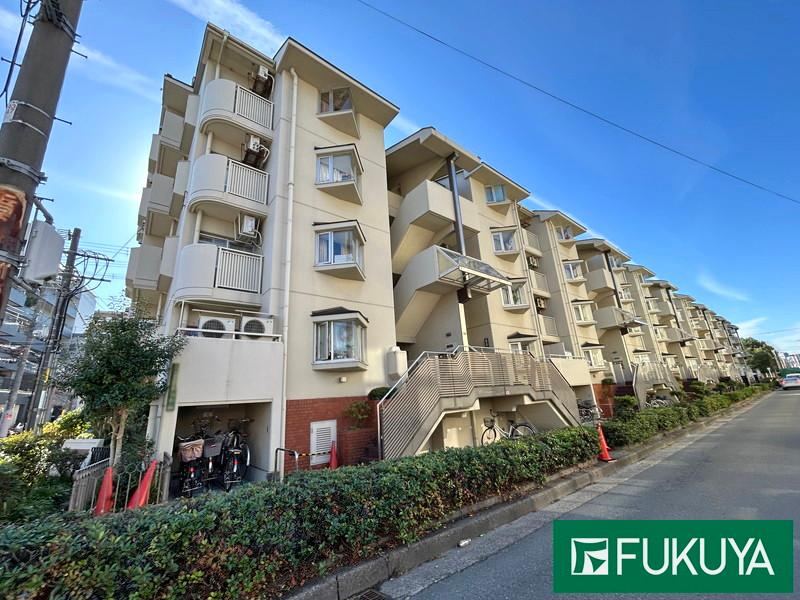 3LDK apartment in Joto Ward, Osaka - Photo 1