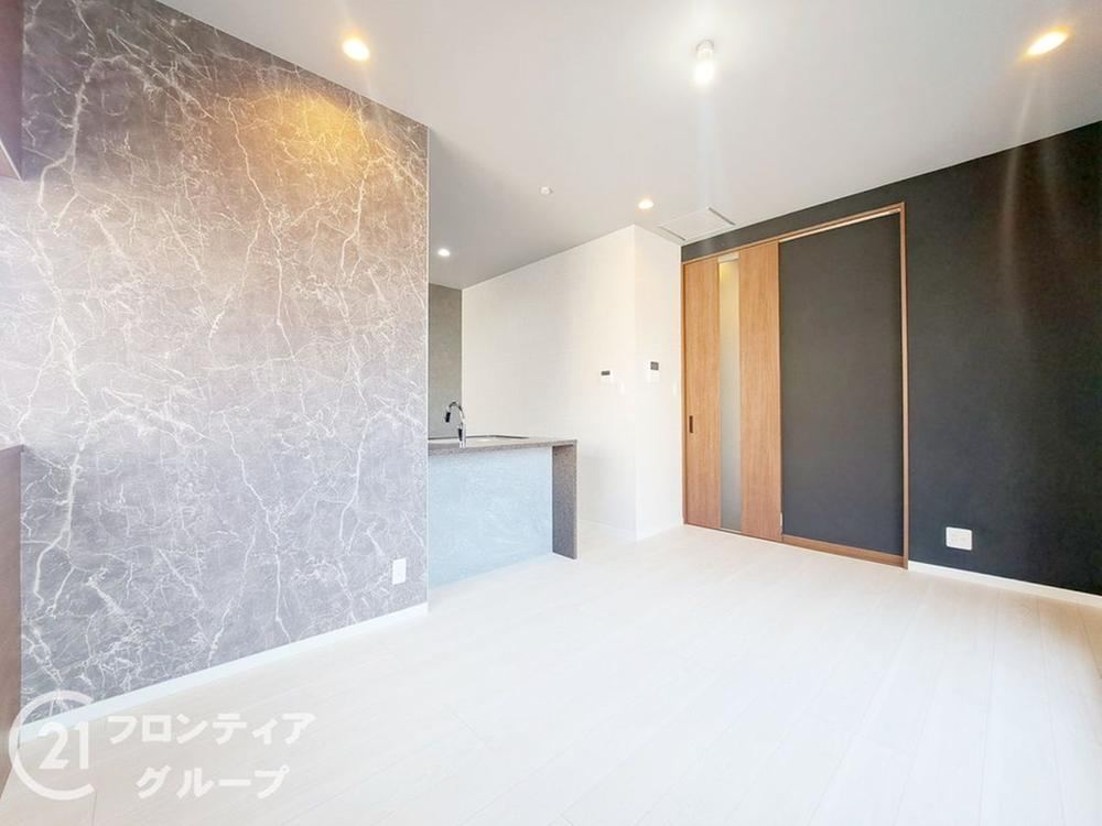 Fully Renovated 3LDK House in Higashi-Osaka - Photo 1