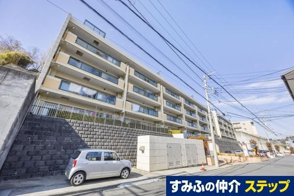 Spacious 3LDK Apartment in Quiet Honfujisawa Area - Photo 1