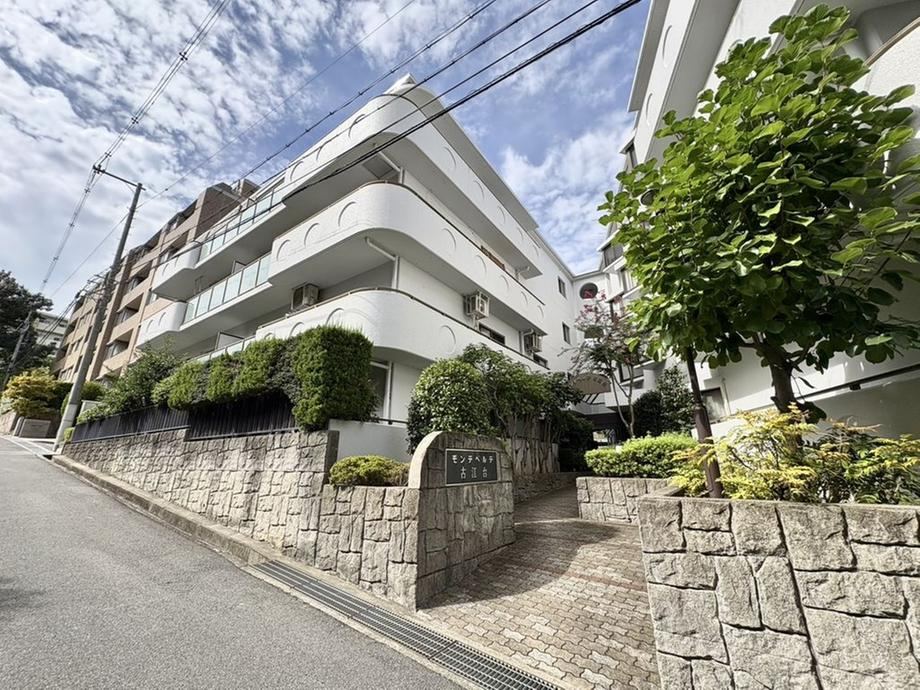 3LDK+S apartment in Suita, Osaka - Photo 1