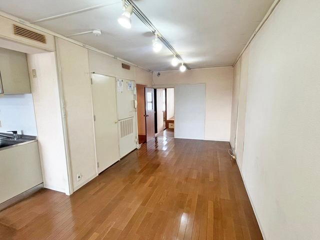 2LDK apartment in Ashiya, Hyogo - Photo 1