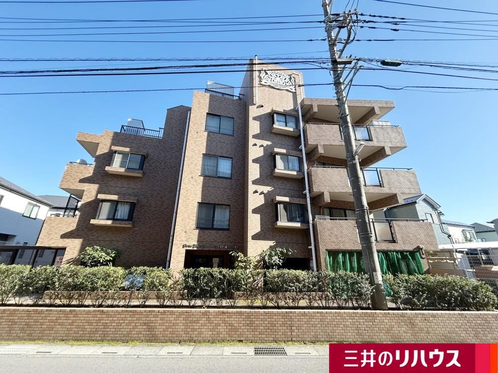 4LDK apartment in Kita Ward, Saitama - Photo 1