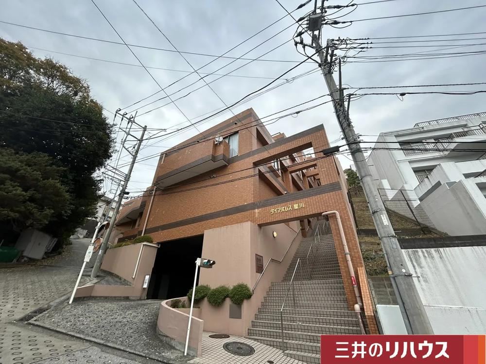 Spacious 4LDK Apartment in Mineoka-cho - Photo 1