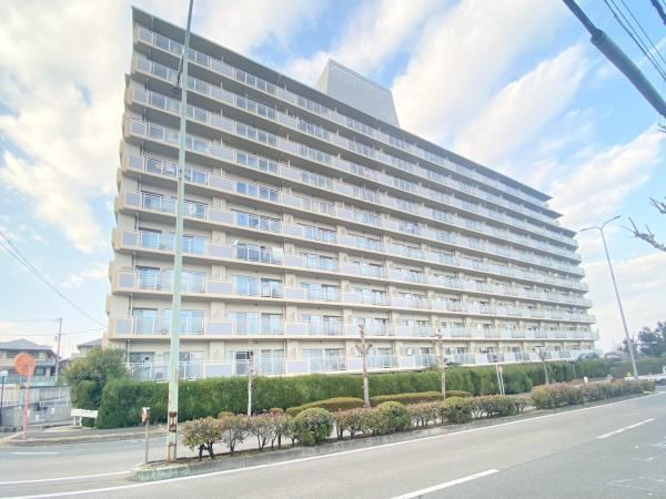 3LDK apartment in Kawachinagano, Osaka - Photo 1