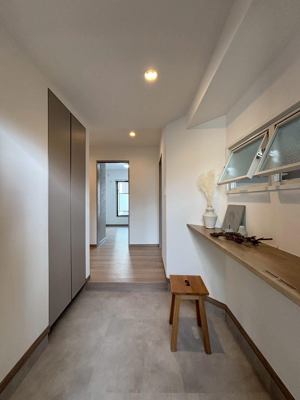 Stylish 2LDK with Large Balcony in Hiratsuka - Photo 1