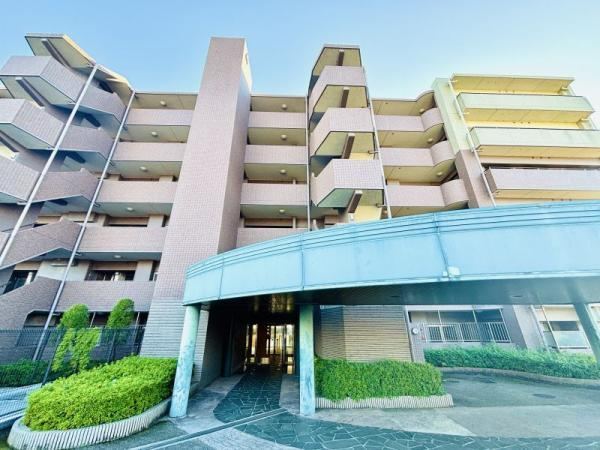 4LDK apartment in Komaki, Aichi - Photo 1