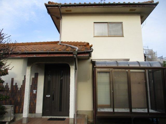Charming 3LDK Home in a Quiet Neighborhood - Photo 1